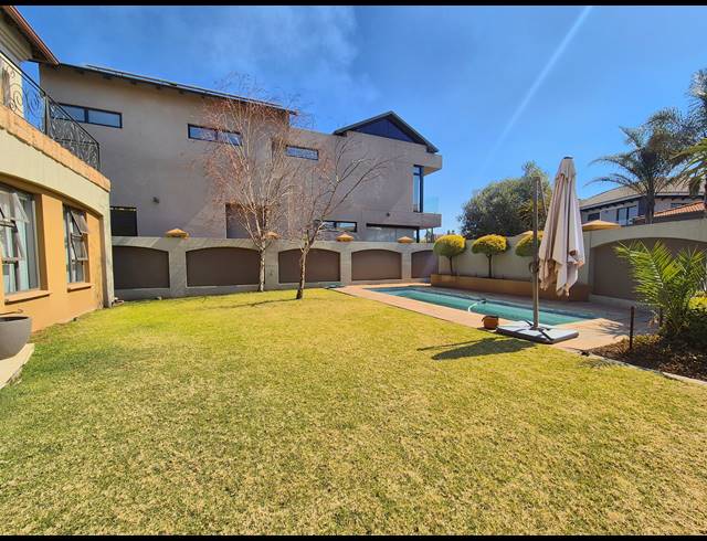 4 BEDROOM FREEHOLD FOR SALE IN SUNWARD PARK